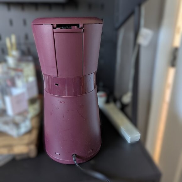 Mr. Coffee Iced Coffee Maker With Dunkin/Starbucks Tumblers - Picture 3 of 5